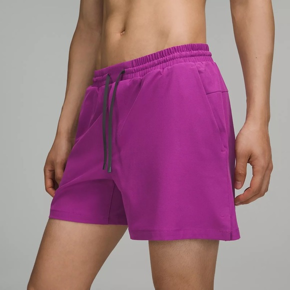 EUC lululemon men’s pool shorts - Picture 1 of 4